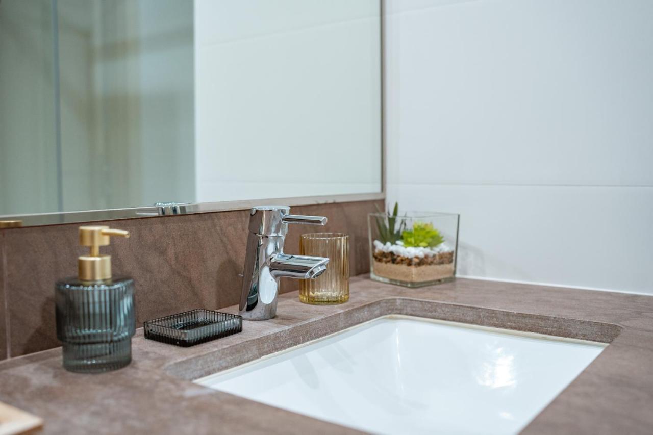 Suite Bm - 3 Pools-Gym-Ac-Huge Balcony Sea View Funchal  Ngoại thất bức ảnh